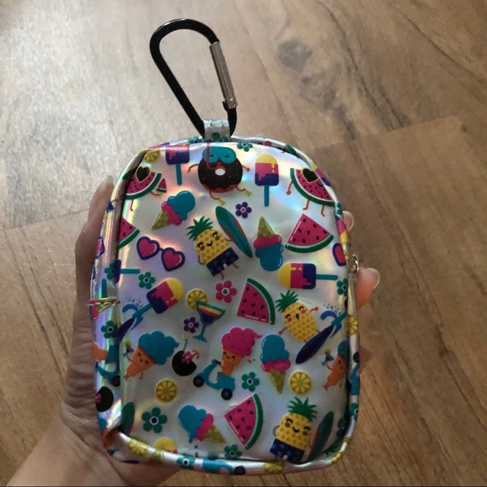 Mini Backpack Clip! - Picture 3 of 3